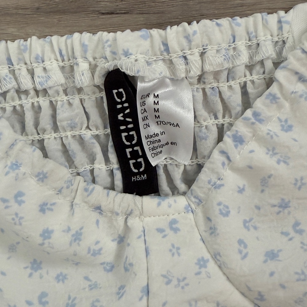 H&M Blue Floral Patterned Top - Picture 2 of 4